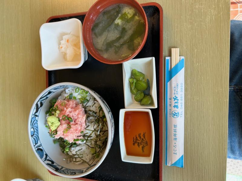 マグロ丼